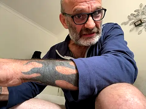 Shyboy817 online show from 16, 9, 2025