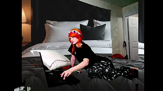 Snapshot of AriellaTaylor chatting on 7, 2, 2025 AriellaTaylor online show from 7, 2, 2025