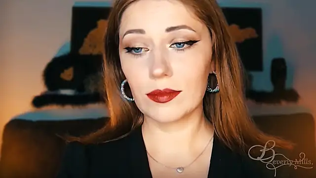 MissBeverlyMills online show from 17, 9, 2025