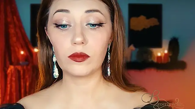 MissBeverlyMills online show from 19, 10, 2025