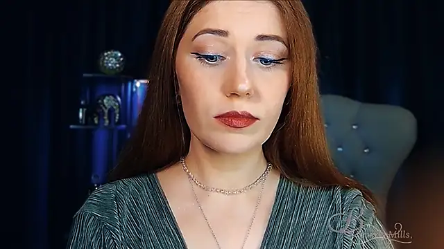 Snapshot of MissBeverlyMills chatting on 4, 4, 2026 MissBeverlyMills online show from 4, 4, 2026