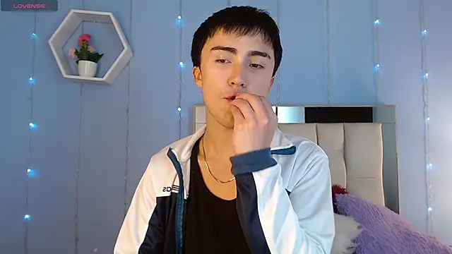 santi-fabulous online show from 3, 12, 2024