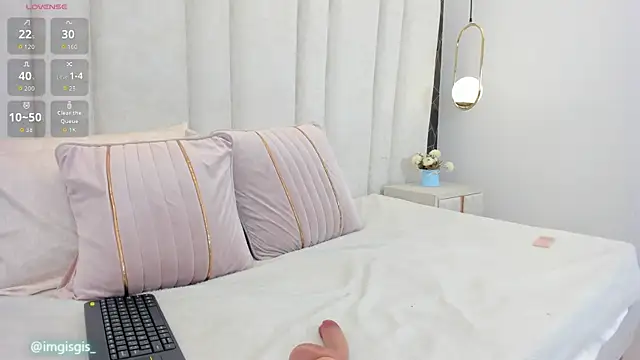 Snapshot of im_giselle_ chatting on 22, 4, 2026 im giselle online show from 22, 4, 2026