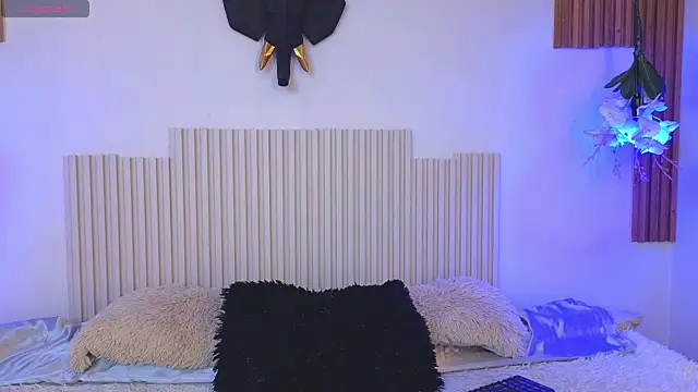 Snapshot of _poison_sweet chatting on 4, 4, 2026 poison sweet online show from 4, 4, 2026