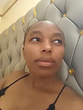 Snapshot of Missthigh chatting on 13, 2, 2026 Missthigh online show from 13, 2, 2026