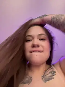 Snapshot of Vikki_toriya chatting on 18, 4, 2026 Vikki toriya online show from 18, 4, 2026