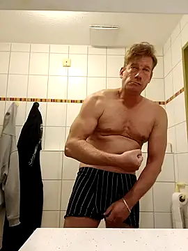 MArciQuarky online show from 11, 9, 2025