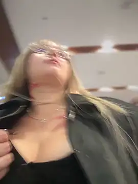 Snapshot of Electra_doll_ chatting on 1, 4, 2026 Electra doll online show from 1, 4, 2026