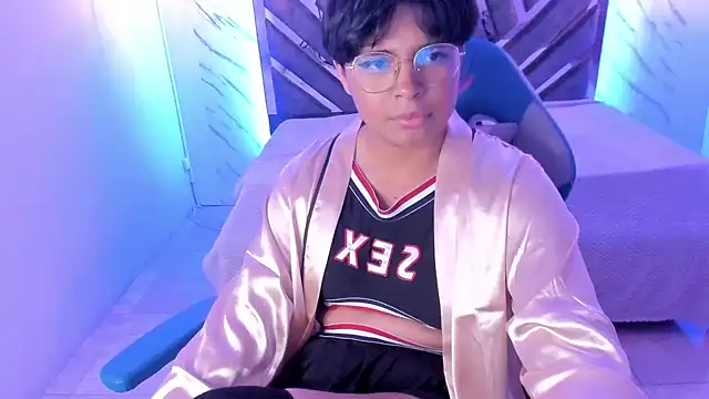 Emmapark  online show from 6, 2, 2025