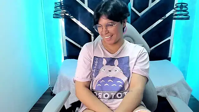 Emmapark  online show from 23, 2, 2025