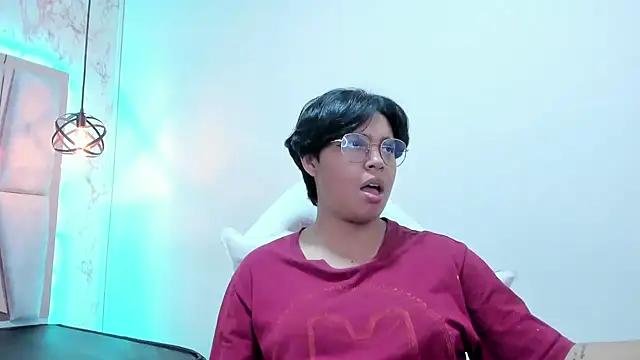 Emmapark  online show from 6, 3, 2025