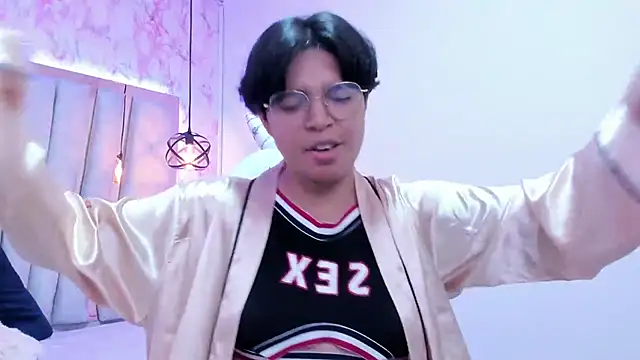 Emmapark  online show from 9, 3, 2025