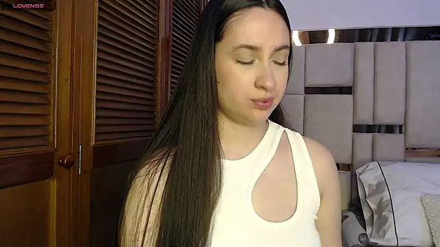 sofiaduque 26 online show from 3, 6, 2026
