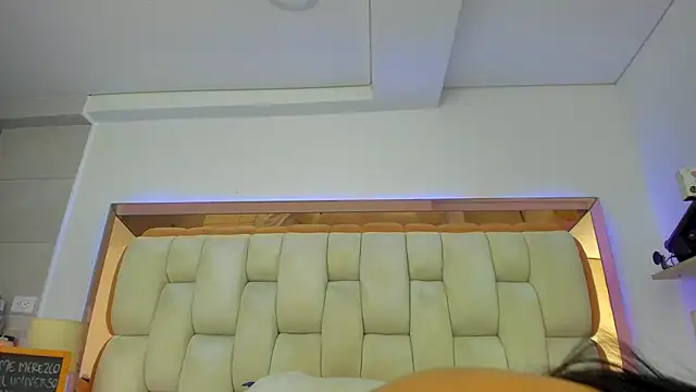 emilyparkerr01 online show from 21, 2, 2025