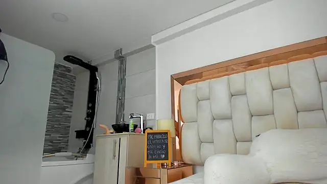 emilyparkerr01 online show from 1, 3, 2025