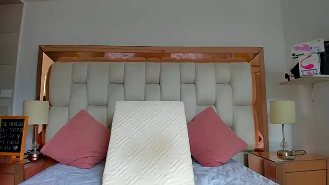 emilyparkerr01 online show from 15, 11, 2025