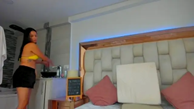 emilyparkerr01 online show from 4, 12, 2025