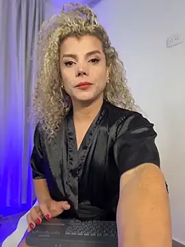 Georgiafox online show from 3, 12, 2025