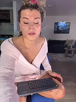 Snapshot of Georgiafox chatting on 13, 7, 2026 Georgiafox online show from 13, 7, 2026