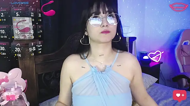 SexyLuna   online show from 4, 2, 2025