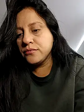 whitegirl0122 online show from 18, 2, 2025