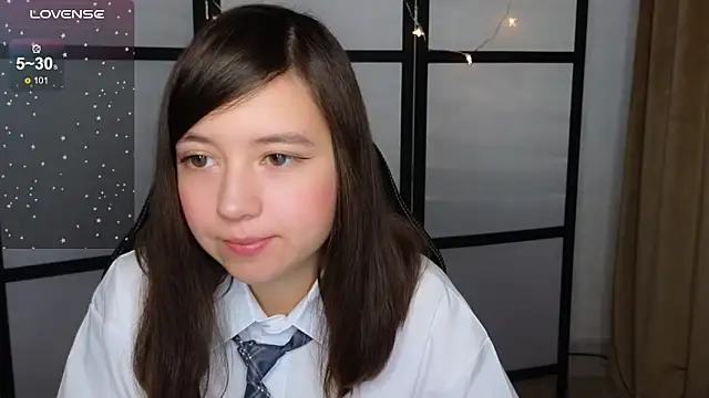 Snapshot of Lina_Brownie chatting on 28, 10, 2025 Lina Brownie online show from 28, 10, 2025