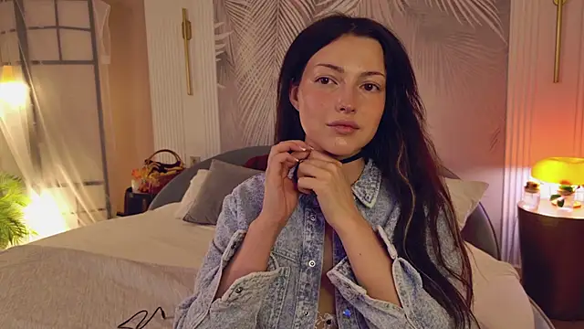 Miley Smile online show from 19, 11, 2025