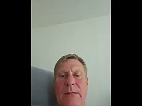 Snapshot of johnnym1 chatting on 16, 4, 2026 johnnym1 online show from 16, 4, 2026