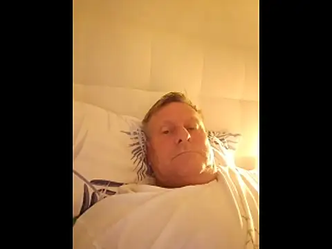 Snapshot of johnnym1 chatting on 1, 6, 2026 johnnym1 online show from 1, 6, 2026