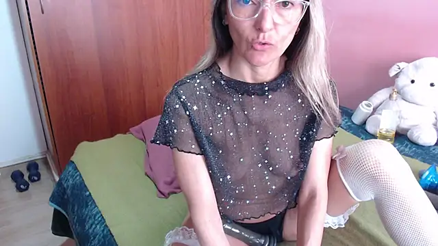 Susanlover online show from 7, 1, 2025