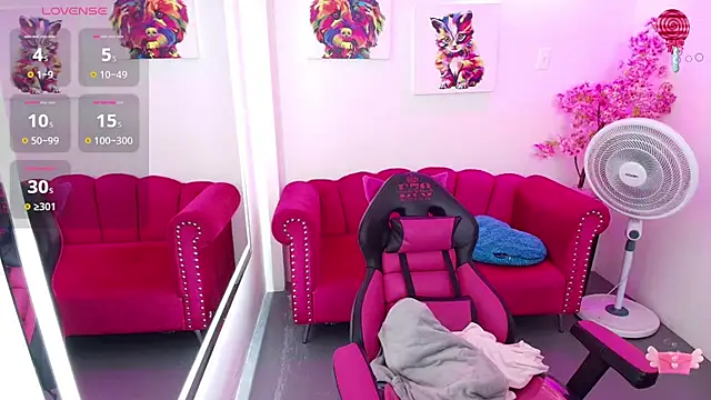 Miss dolly  online show from 14, 11, 2025