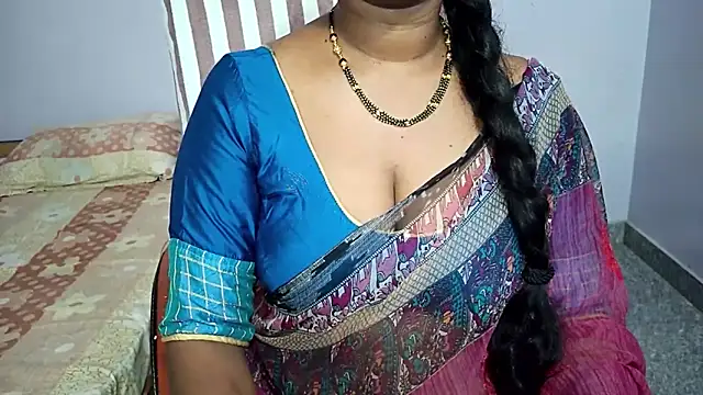 Snapshot of samyukthapuretelugu chatting on 24, 4, 2026 samyukthapuretelugu online show from 24, 4, 2026