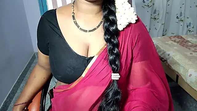 Snapshot of samyukthapuretelugu chatting on 25, 4, 2026 samyukthapuretelugu online show from 25, 4, 2026