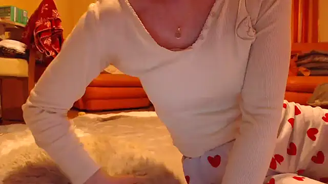 Snapshot of LovelyAndraGirl chatting on 25, 4, 2026 LovelyAndraGirl online show from 25, 4, 2026