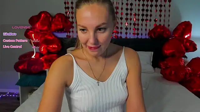 Kelly Hardy online show from 15, 2, 2025