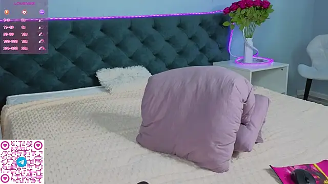 Snapshot of Kelly_Hardy chatting on 16, 3, 2026 Kelly Hardy online show from 16, 3, 2026