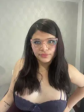 Snapshot of dayis_butera chatting on 8, 7, 2026 dayis butera online show from 8, 7, 2026