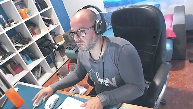 ravingr4d4 online show from 12, 9, 2025