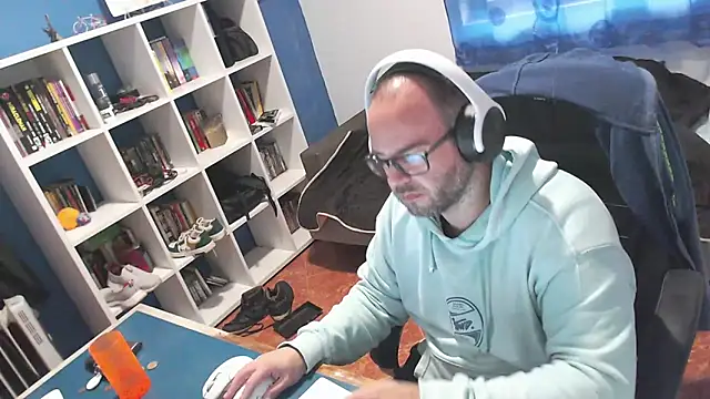 ravingr4d4 online show from 14, 11, 2025