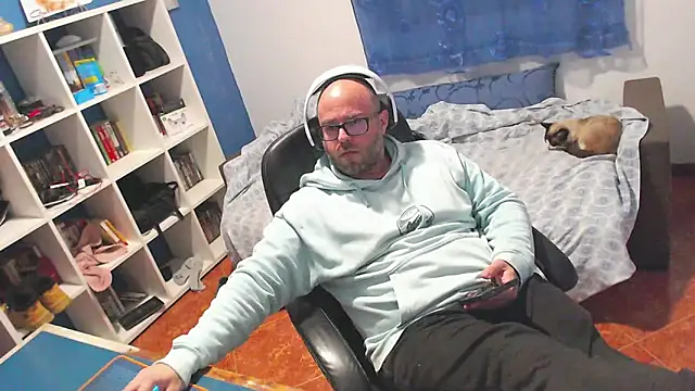 ravingr4d4 online show from 6, 2, 2026