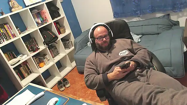 ravingr4d4 online show from 23, 2, 2026