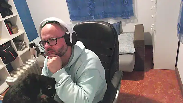 ravingr4d4 online show from 8, 3, 2026