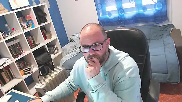 ravingr4d4 online show from 18, 3, 2026