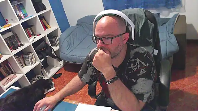 Snapshot of ravingr4d4 chatting on 28, 4, 2026 ravingr4d4 online show from 28, 4, 2026