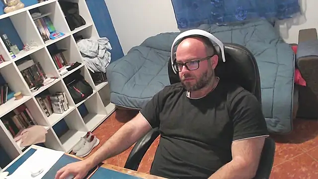 Snapshot of ravingr4d4 chatting on 17, 5, 2026 ravingr4d4 online show from 17, 5, 2026