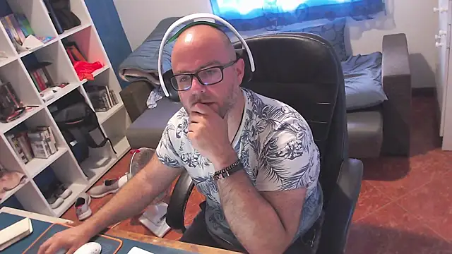 Snapshot of ravingr4d4 chatting on 25, 5, 2026 ravingr4d4 online show from 25, 5, 2026
