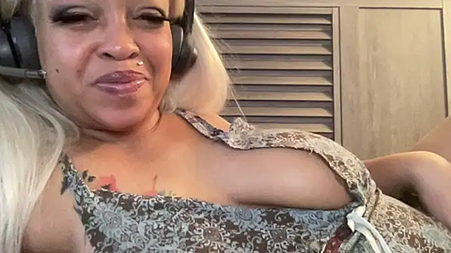 Snapshot of cocaNutt chatting on 26, 2, 2026 cocaNutt online show from 26, 2, 2026