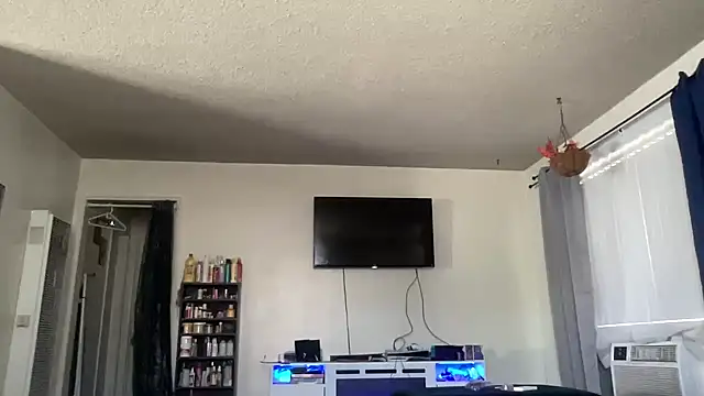 Snapshot of cocaNutt chatting on 16, 3, 2026 cocaNutt online show from 16, 3, 2026