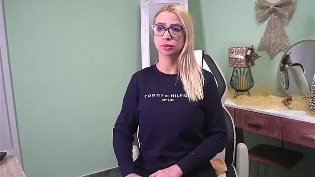 CelineConner online show from 3, 1, 2025