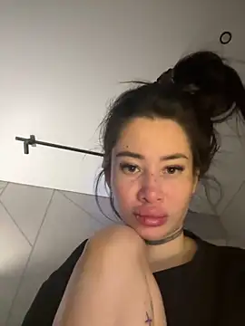 Snapshot of Yunasi chatting on 9, 3, 2025 Yunasi online show from 9, 3, 2025